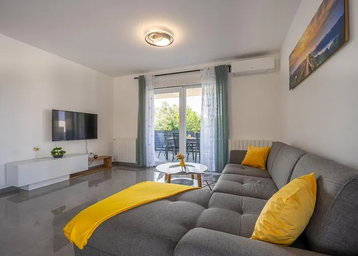 Domus Alba *